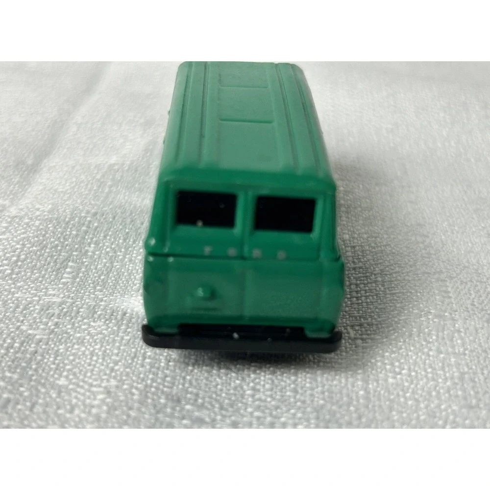 Maisto  1964 Ford Econoline Van Loose from Multi-Pack with Pablo's Bakery detail